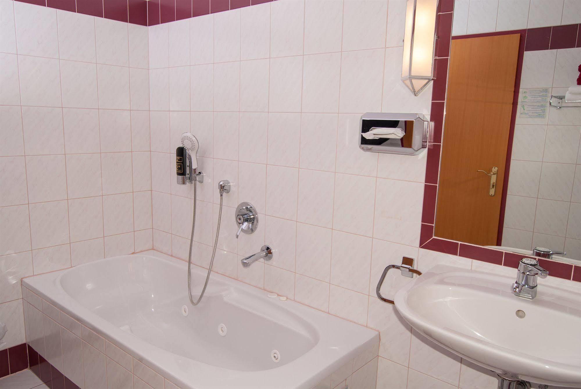 Hotel Residenz Hoessinger Karlstetten Eksteriør bilde